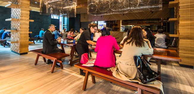 Es soll zahlreiche internationale Restaurants geben.