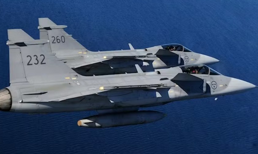 Saab JAS 30 Gripen Das Akronym steht für Jakt, Attack och Spaning (Jagd, Angriff und Aufklärung) 