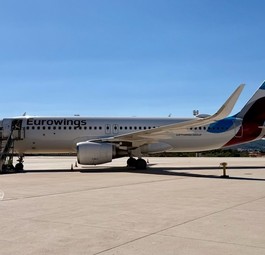 Airbus von Eurowings: Die Lufthansa-Tochter prüft Kurzarbeit für den Winter.