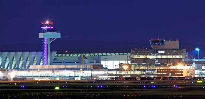 <strong>2. Nachtflugverbote:</strong> Das 2010 eingeführte Verbot von Starts und Landungen zwischen 23.00 und 5.00 Uhr dürfe nicht ausgeweitet werden, so die Iata. Es habe dazu geführt, dass Fracht vermehrt mit LKWs transportiert werde, was der Umwelt schade.