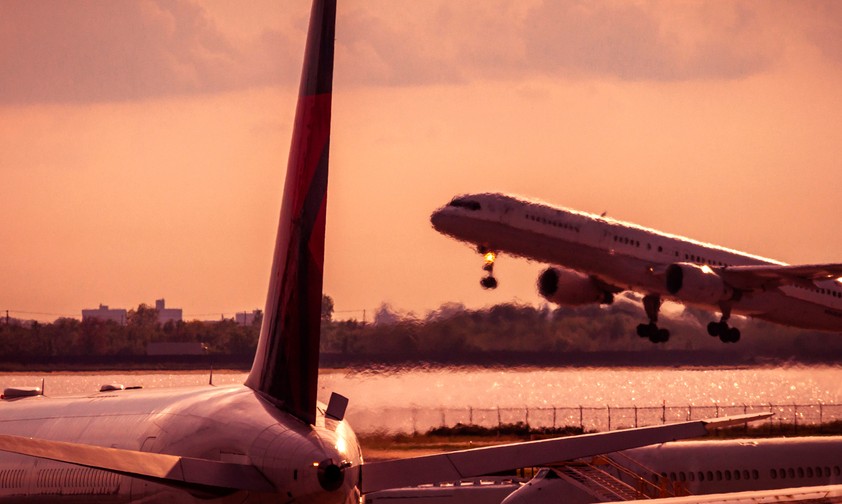 Flugzeuge: Extreme Hitze kann Flugpläne verändern.