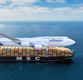 Schiff von MSC mit Boeing 747-8 von Lufthansa: Gemeinsame Sache bei ITA.