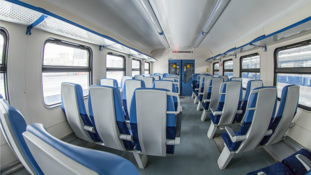 Neben dem Wunsch nach einem schnellen, effizienten Sicherheitscheck und Check-In, nennen 65 Prozent eine praktische Anreise mit den öffentlichen Verkehrsmitteln als wichtigsten Service an Flughäfen.