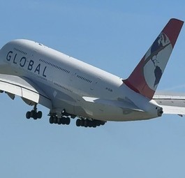 Der Airbus A380 von Global Airlines auf einem Foto aus dem Jahr 2025: War schon lange nicht mehr in der Luft.