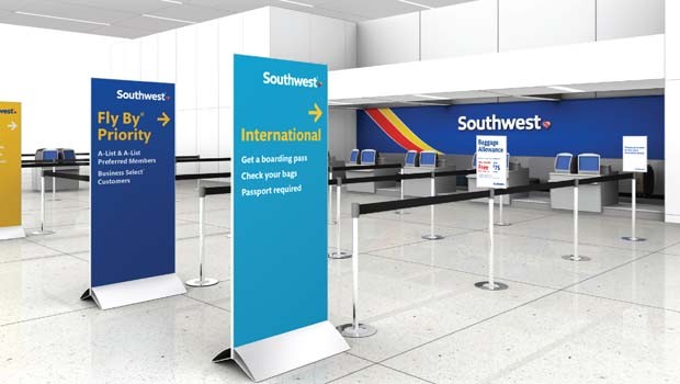 Auch der gesamte restliche Auftritt - wie hier am Check-In - wird angepasst.