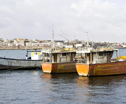 Botte an der Küste vor Mogadishu