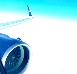 Blick aus einem Airbus A320 Neo von Aegean Airlines: Vie zu neidriger Anflug in Genf.