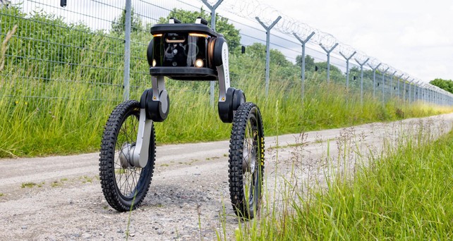 sicherheitsroboter flughafen hamburg