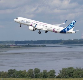 Airbus A321 XLR beim Erstflug 2022: Lufthansa denkt über das Flugzeug nochmal nach.