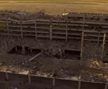 Das sind die Überreste des Flughafen Donezk in der Ostukraine nach zwei langen Kämpfen.