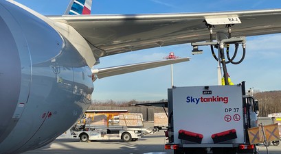 Flugzeugbetankung: Wird teurer.