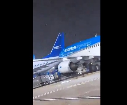 Sturm in Buenos Aires: Mindestens zwei Flugzeuge wurden beschädigt.
