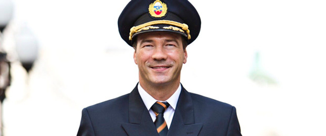 Klaus Rohlfs in der Uniform von Aeroflot: Seit zehn Jahren Pilot.