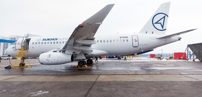 Auch der russische Superjet setzt mit seinen «Saberlets» auf eine Mischform.