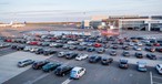 Flughafen wird vorübergehend zum Autokino