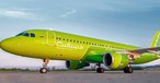 Airbus A320 von S7 Airlines in der Speziallackierung: Сиби́рь.