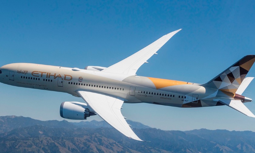 <strong>Etihad und Emirates, Vereinigte Arabische Emirate</strong>: + 3 beziehunsweise + 1 Prozent, <strong>Qatar Airways, Katar </strong>+ 1 Prozent bei der Kapazität nach Russland. Verglichen wurden von Forward Keys dabei die Wochen vom 21. Februar und 7. März.