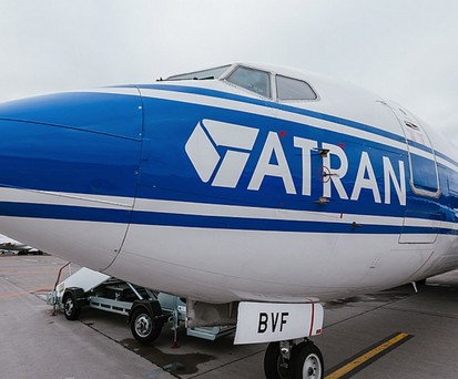 Boeing 737 von Aartal Airlines: Die Küken reisten an Bord mit.