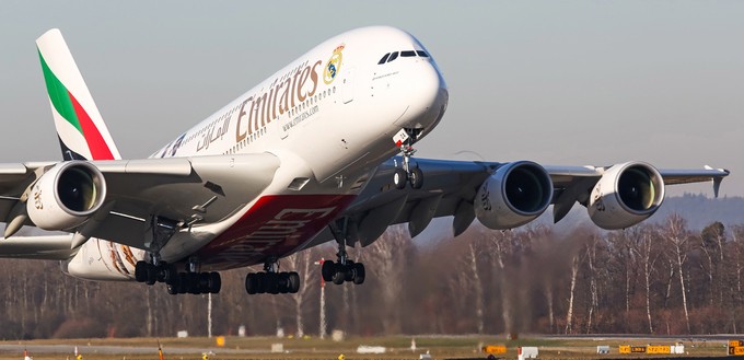 Der größte Kunde und Betreiber des Airbus A380 ist mit Abstand Emirates. Anfang 2019 reduzierte die Fluggesellschaft aus Dubai ihre Order zwar von 162 auf nur noch 123 Superjumbos. Dennoch liegt sie damit ...