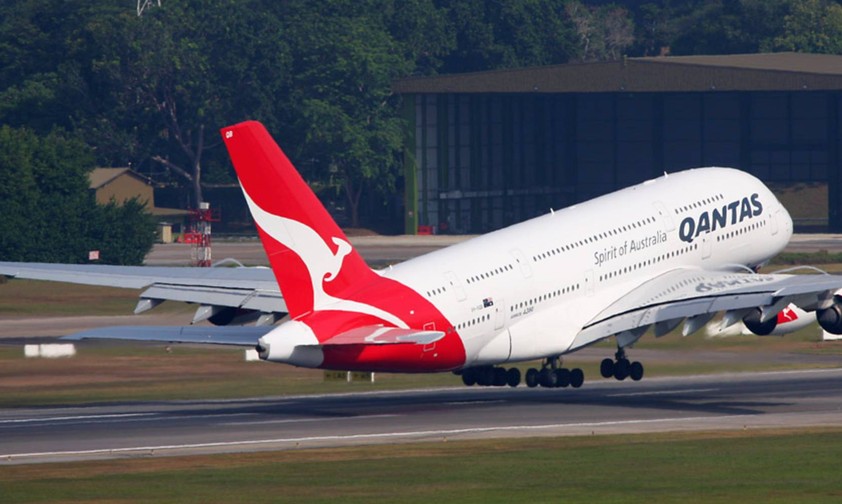Ein Airbus A380 von Qantas: Einer hatte einen Fremdkörper im Triebwerk.