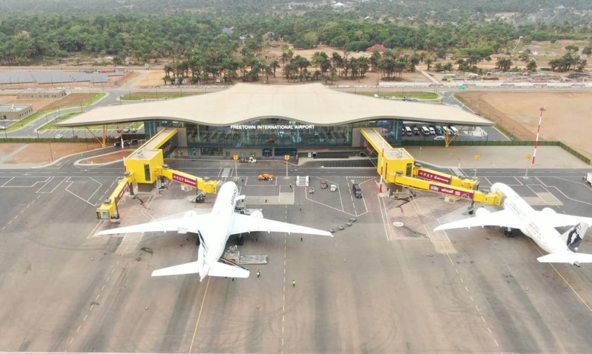 Vorfeld des Freetown International Airport: Bald soll es mehr Verbindungen nach Europa geben.