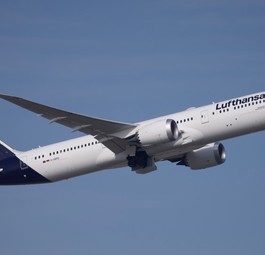 Lufthansa D-ABPD: Der Dreamliner kann aktuell nicht eingesetzt werden.