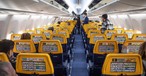 Kabine von Ryanair: Die Airline erhebt in England eine Gebühr, wenn man neben seinen Kindern sitzen will.