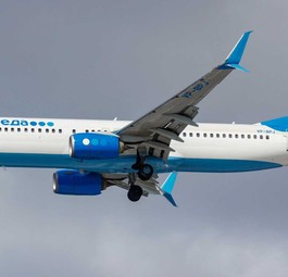 Boeing 737 von Pobeda: Am 27. September bat eine Pobeda-Crew die Flugsicherung um eine externe Sichtprüfung durch eine andere Airline.