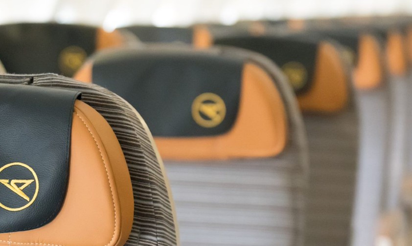 Die Economy Class in Condors Airbus A330-200: Die Ferienfluggesellschaft ...