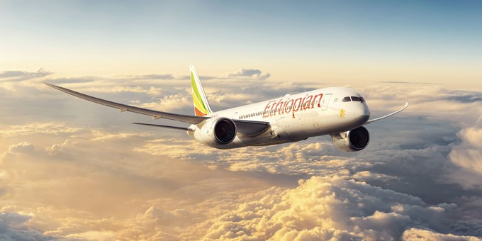 <strong>Tag 2 (14. November):</strong>
Ethiopian Airlines bestellt auch elf Boeing 787-9 und 20 Boeing 737 Max. Außerdem hat sich die Fluggesellschaft die Möglichkeit gesichert, den Auftrag um weitere 15 Boeing 787 und weitere 21 Boeing 737 Max aufzustocken.