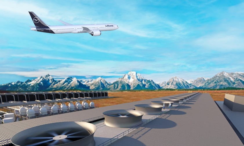 Boeing 777X von Lufthansa über dem Sequestrierungs-Werk DAC 1 im Südwesten der USA: Eine Lösung im Klimaproblem.
