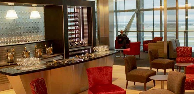 ... wie etwa die Galleries First Lounge.
