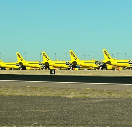Während der Pandemie gegroundete Flugzeuge von Spirit Airlines: Bleibt die Fluglinie nun ganz am Boden?