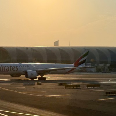 Boeing 777 von Emirates in Dubai: Der Betrieb wurde kurzzeitig gestoppt.