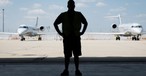 Flieger von Envoy Air: Wer vorne sitzt, erhält mehr Lohn.