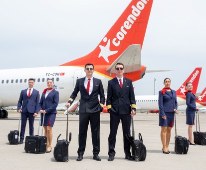 Crew von Corendon Airlines: Wieder positiv gestimmt.