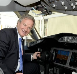 Bjørn Kjos im Cockpit eines Dreamliners: «Am Ende sind es wirklich die neuen Flieger, die den Unterschied machen.»
