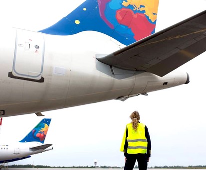 Flieger von Small Planet: Die Airline gab in Deutschland alle Jets  zurück.