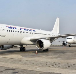 Ein Airbus A320 der Air Peace: Die Airline sieht sich der Sabotage ausgesetzt.