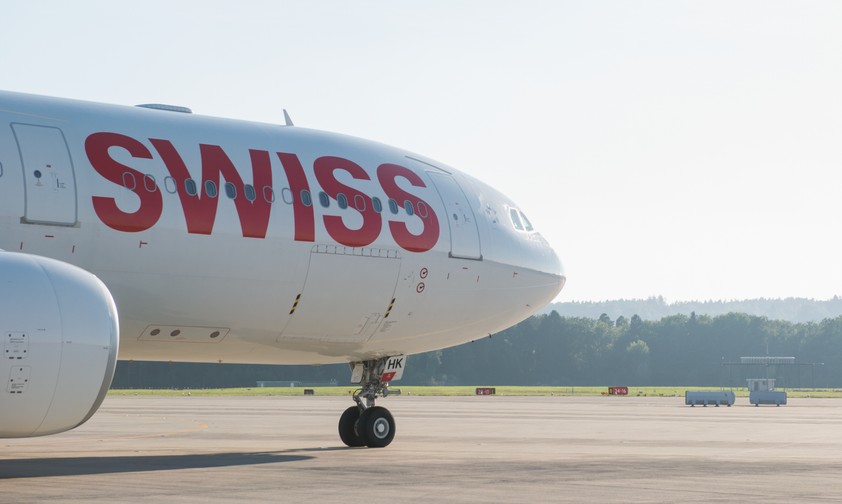 Flugzeug von Swiss: In einer Maschine gab es einen schlüpfrigen Vorfall.