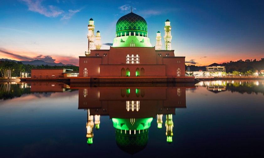 Moschee in Kota Kinabalu, der Hauptstadt von Sabah: Der Bundesstaat arbeitet an einer eigenen Fluglinie.