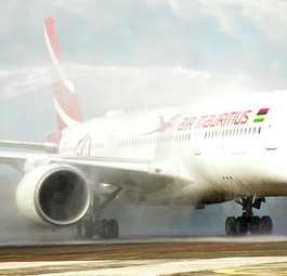 Air Mauritius: Mauritius - St. Denis de la Reunion, 232 Kilometer.