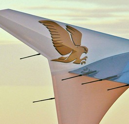 Wingtip einer Gulf-Air-Maschine: Die Airline muss sparen.