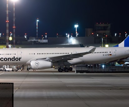 Airbus A330 mit Kennzeichen D-AIYB: Jetzt fehlt nur noch die D-AIYA.