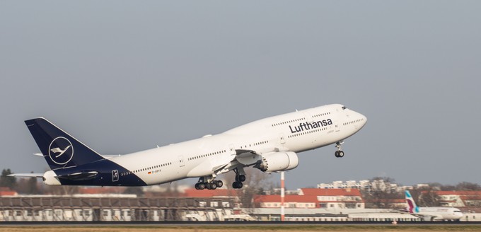 Lufthansa-Chef Carsten Spohr glaubt, dass es nur wenige Wochen dauern wird, bis man sich ans neue Design gewöhnt hat.