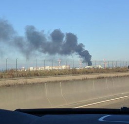 Das Feuer: Aus der Ferne sichtbar.