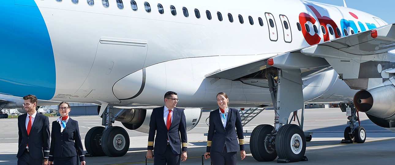 Crew von Chair Airlines: Die Fluglinie hat die Pandemie «relativ gut überstanden».