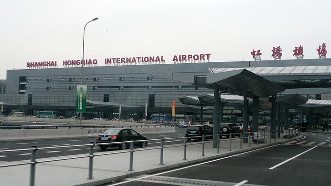 Shanghai hat eigentlich das größte Verkehrsaufkommen Chinas - wenn sich der Verkehr nicht auf zwei Airports verteilen würde: Im ersten Halbjahr fertigte der Airport Hongqiao 18,75 Millionen Passagiere ab, ein Plus von 10 Prozent. Das reicht für Platz 4.