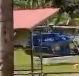 Pilot muss führerlosen Hubschrauber am Boden einfangen