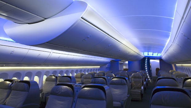 In der Version Intercontinental misst sie 76,2 Metern und ist der längste Passagierflieger der Welt.
